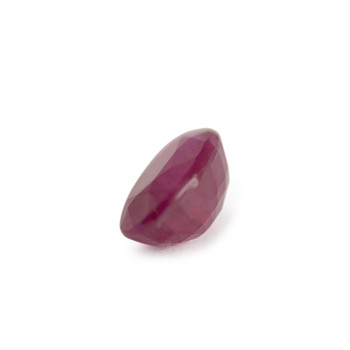RUBIS rouge ovale 0.70 ct.
