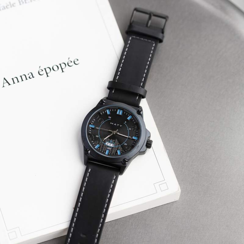 Montre revêtement noir cuir noir - vue D3