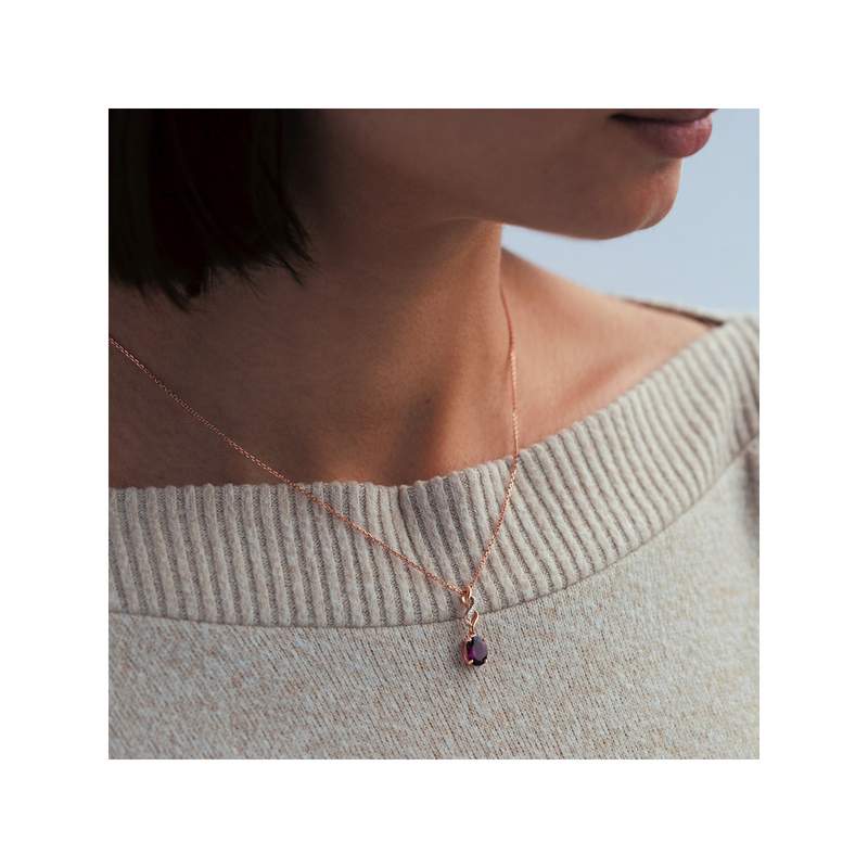 Pendentif or 375 rose diamant et grenat rhodolite pourpre - vue porté 1