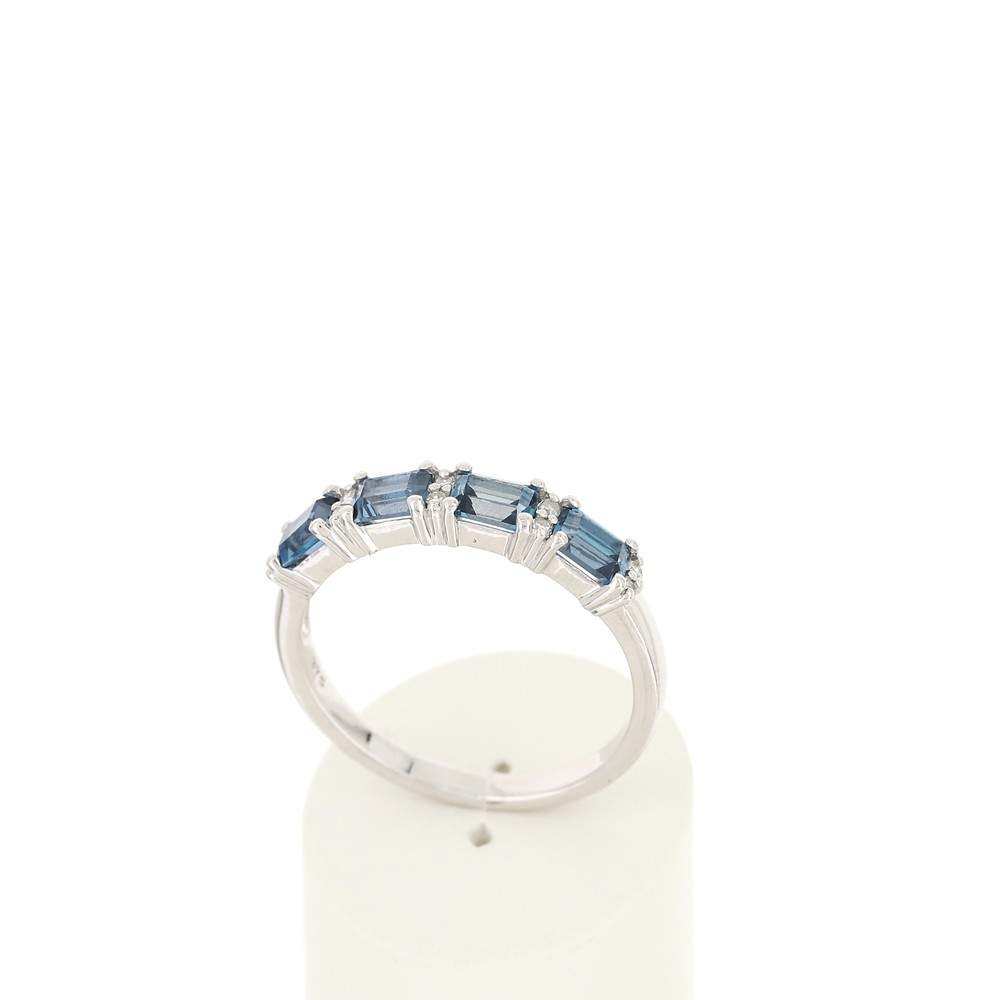 Bague or 375 blanc topazes bleues traitées rectangulaires et diamants - vue 2