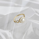 Bague or 375 2 tons torsadée perle de culture de Chine et diamants - vue D3