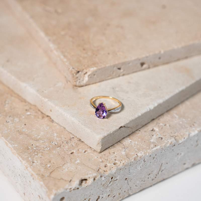 Bague or 375 2 tons améthyste taille poire et diamants - vue D2