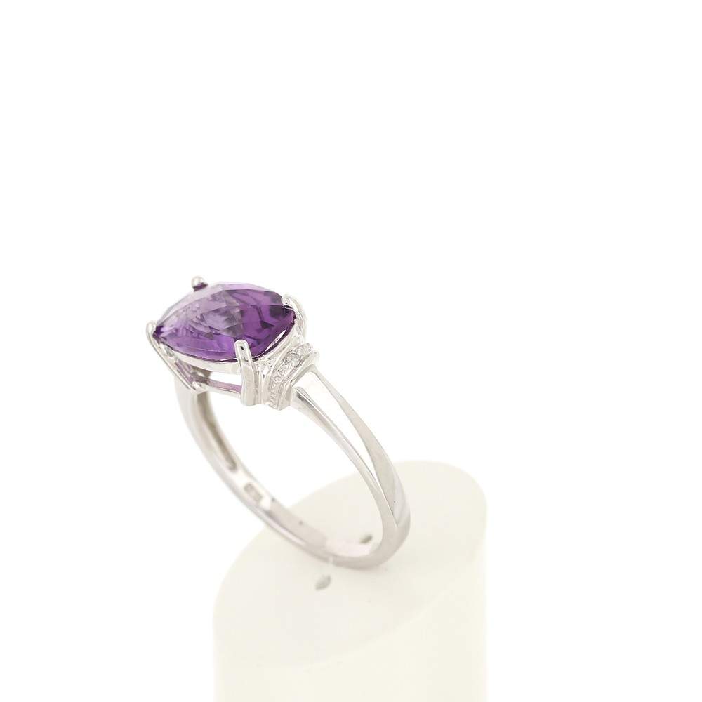 Bague or 375 blanc améthyste ovale et diamants - vue 4