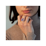 Bague or 375 blanc ovale améthystes et zirconias - vue porté 1
