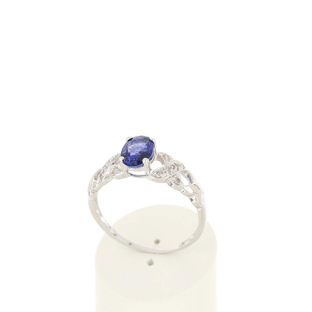 Bague or 750 blanc saphir ovale et diamants - vue 2