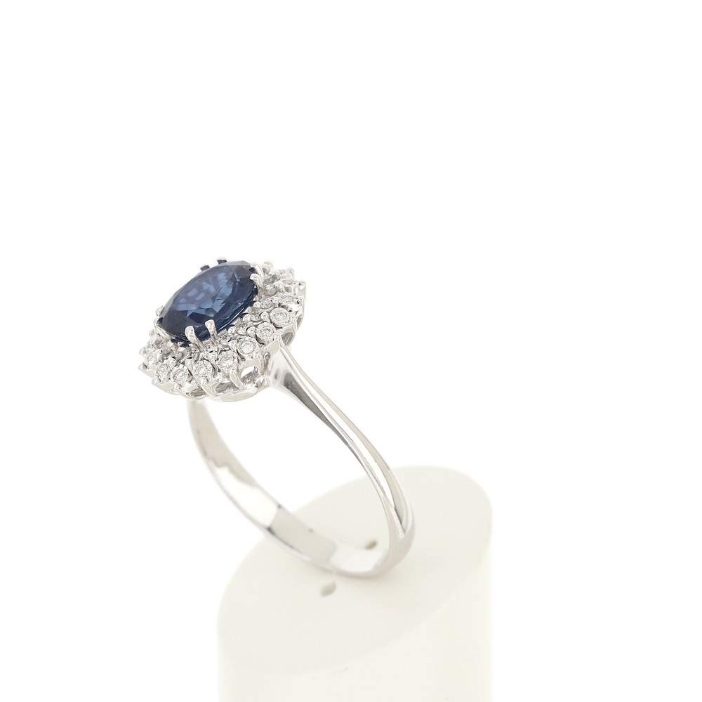 Bague or 750 blanc saphir ovale et diamants - vue 4