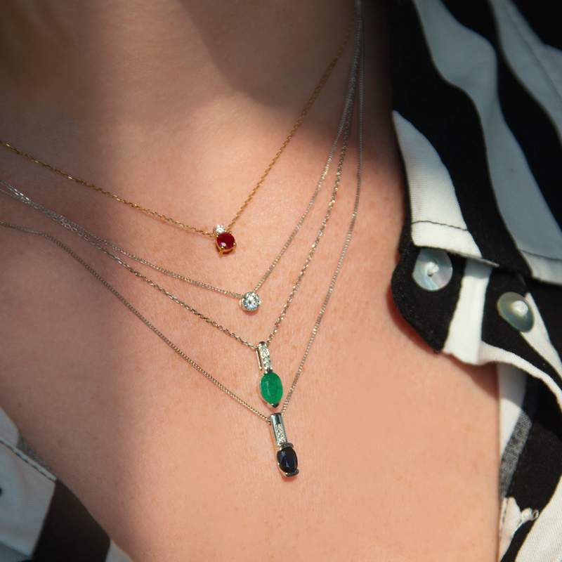 Collier MATY Or 375 blanc Diamant 45 cm - vue porté 2