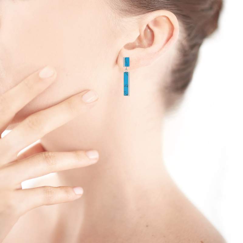 Boucles d'oreilles acier howlite bleue pendants - vue porté 1
