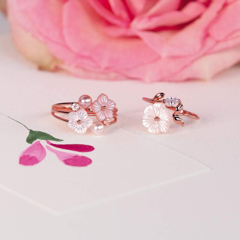 Bague or 375 rose fleurs nacres perles et topazes blanches - vue D3