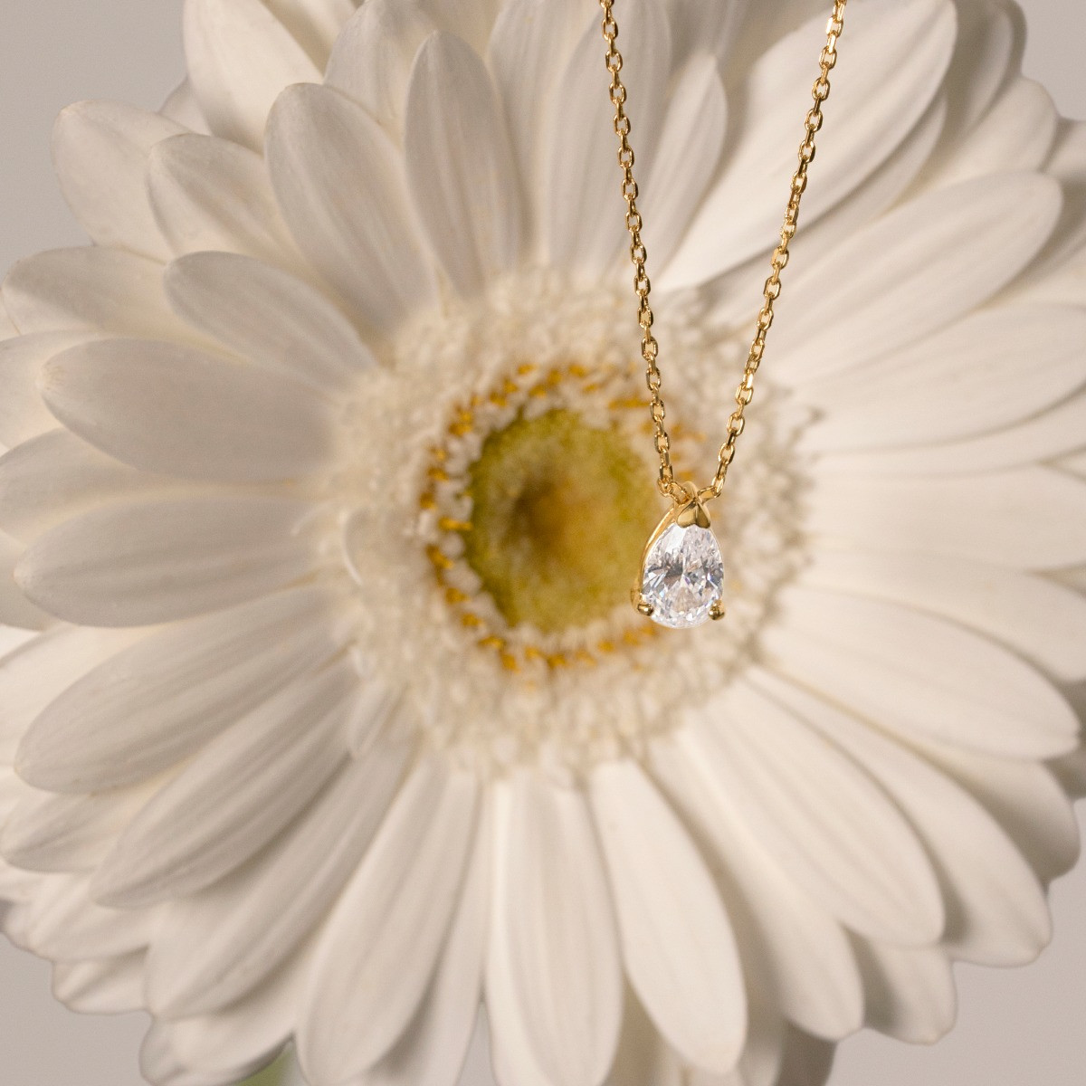 Gold-plated zirconia necklace 45 cm - view D1