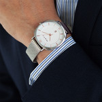 Montre homme chromée bracelet maille milanaise acier - vue porté 1