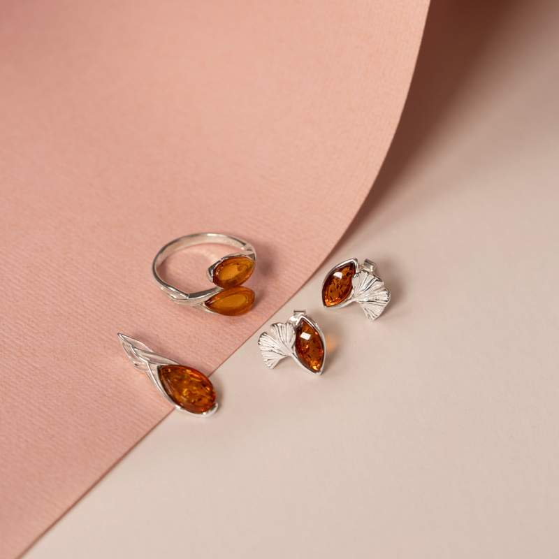 Bague argent 925 ambre taille poire - vue D1