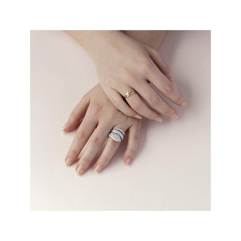Bague or 375 2 tons serpent diamant - vue porté 2