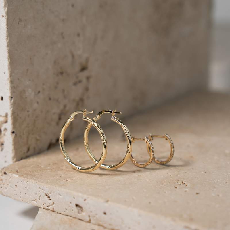 375 yellow gold hoop earrings with diamonds, 24.8 mm - view D1