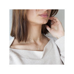 Geelgouden collier 375 zirkonia's bloemen 45 cm - gedragen 2