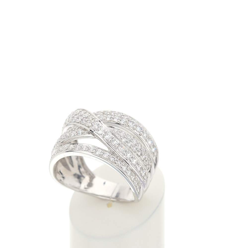 Bague or 750 blanc anneaux entrelacés diamants synthétiques 1,25 carat - vue 3