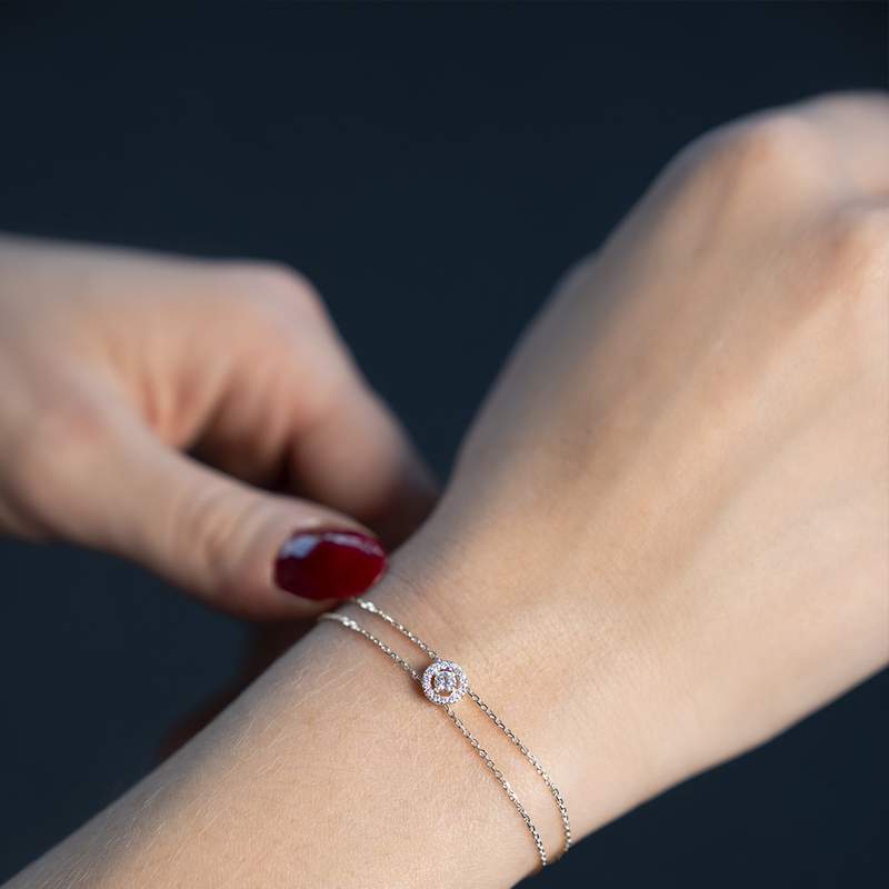 Bracelet or 750 blanc entourage diamant DSI2 18cm - vue porté 2