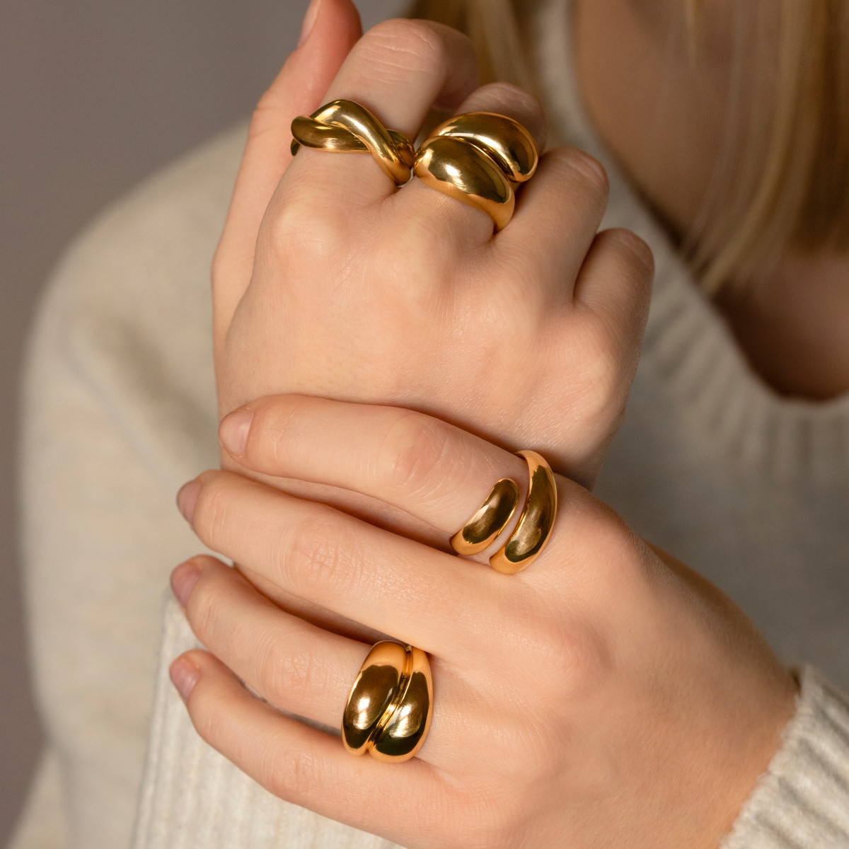 Bague plaqué or jaune - vue porté 1