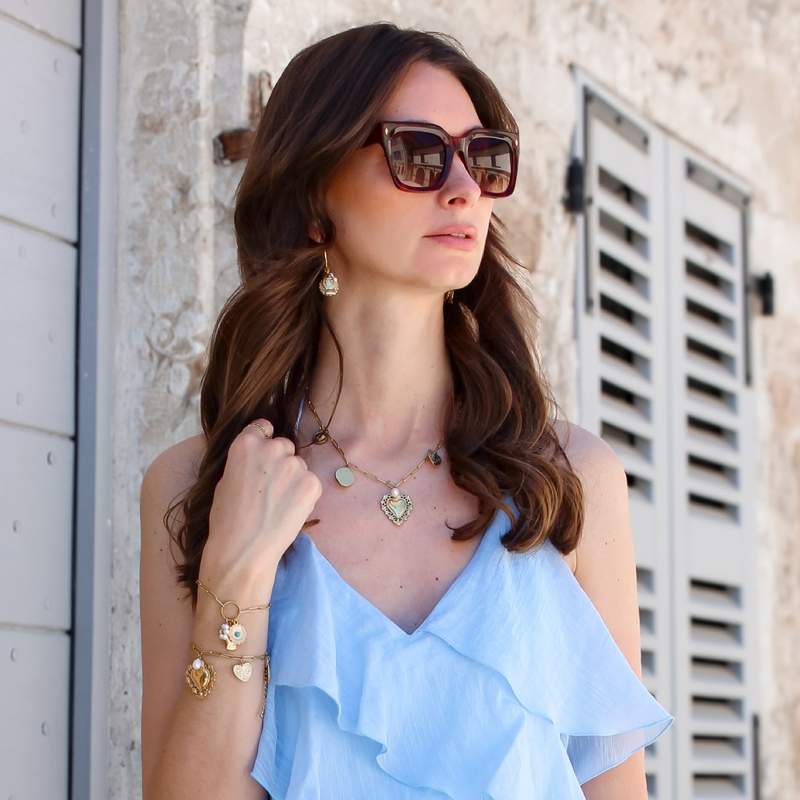 Collier acier doré nacre 45cm - vue porté 2