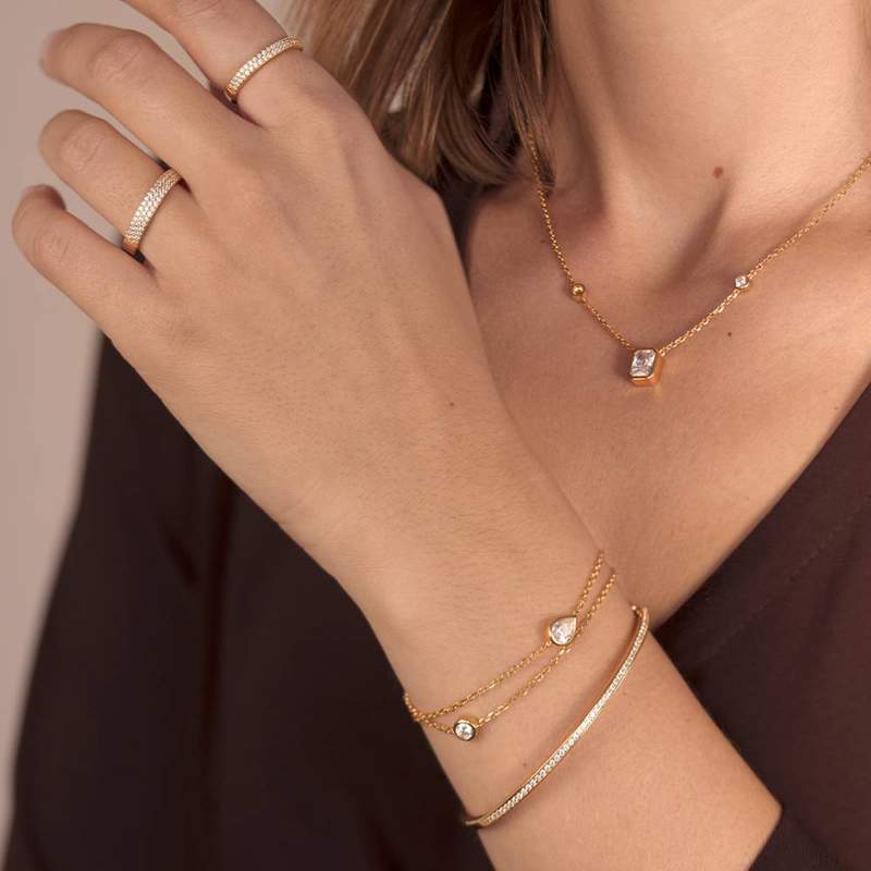 Collier vermeil zirconias 45 cm - vue porté 1