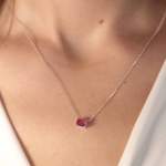 Collier or 750 blanc tourmaline rose 0.8 ct 45 cm - vue porté 1
