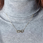 Collier plaqué or infini personnalisable 45 cm - vue porté 1