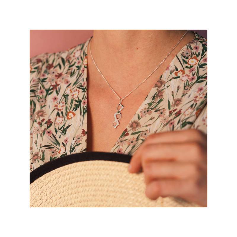 Collier argent 925 triple coeur personnalisable zirconias multicolores 44,5 cm - vue porté 1