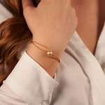 Bracelet cordon doré perle de culture de Chine - vue porté 1