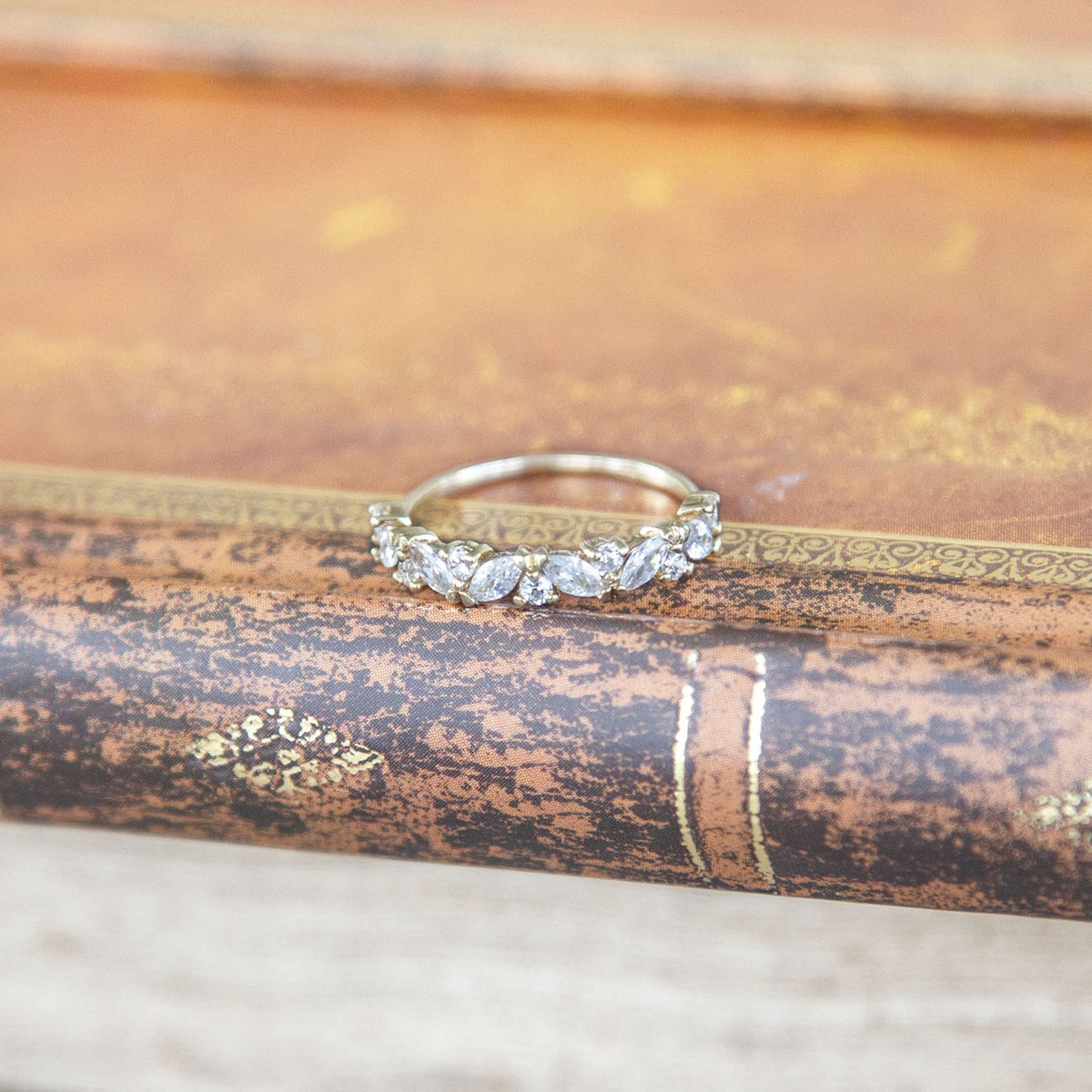 Bague or jaune 375, zirconias - vue D3