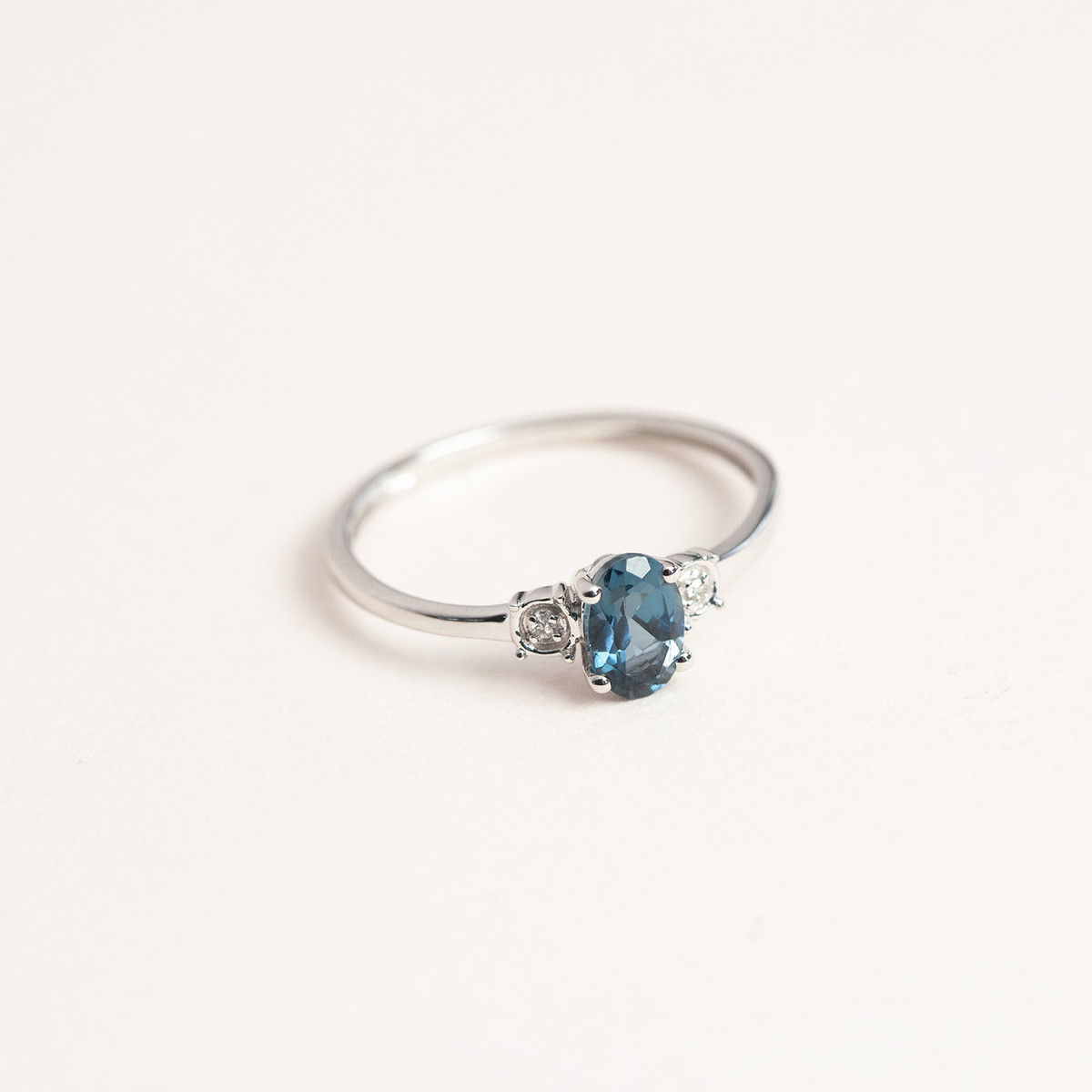 375 White Gold Ring with Treated Blue Topaz and Diamonds - View D4