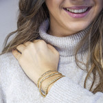 Bracelet plaqué or maille cheval alternée triple 19 cm - vue porté 1