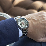 Montre homme squelette automatique acier bracelet acier - vue porté 1