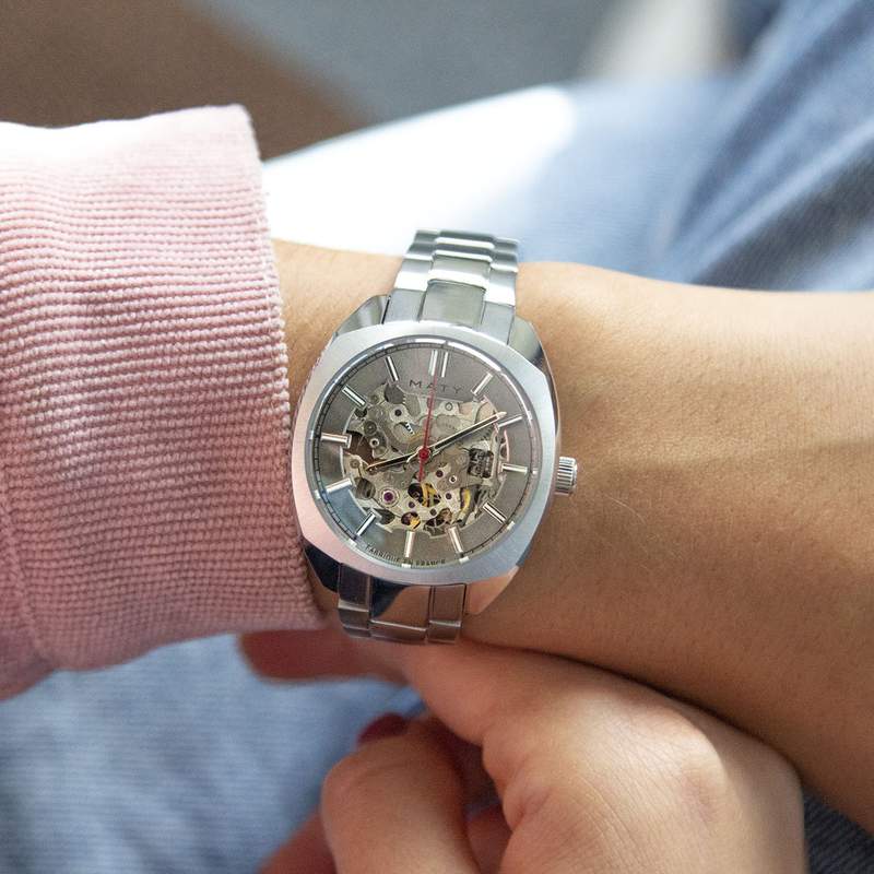 Gecombineerd automatisch stalen skelethorloge met stalen armband - gedragen 1 bekijken