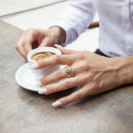 Bague plaqué or 2 tons zirconias - vue porté 2