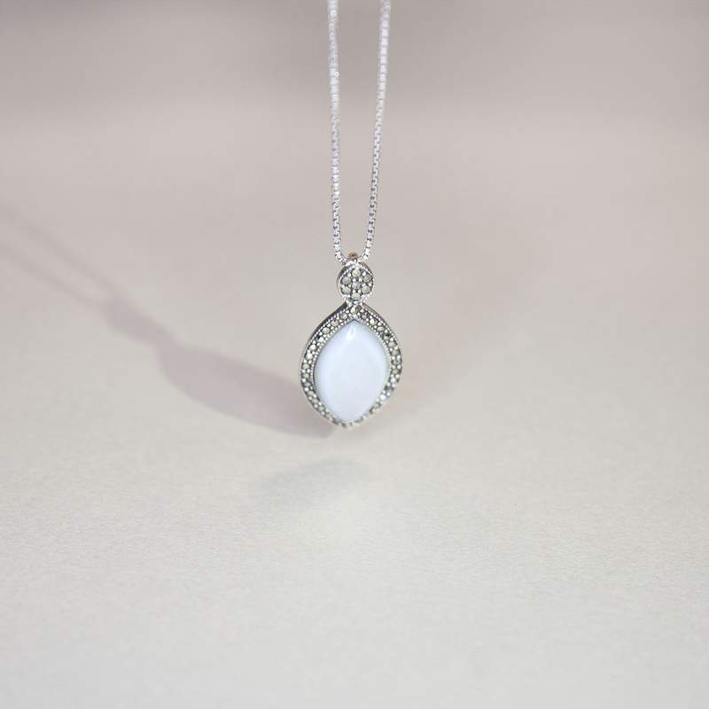 Collier argent 925 nacre marcassites 40 à 45 cm - vue D3