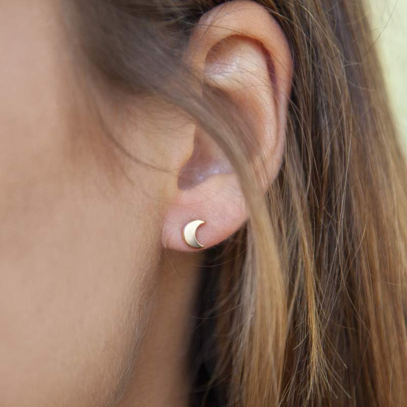 Boucles d'oreilles or jaune 375 lune - vue porté 2