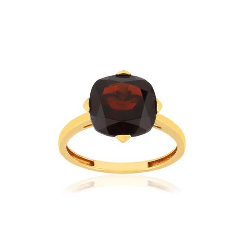 Bague or jaune 750, 1 grenat Rhodolite de 5,13 carats.