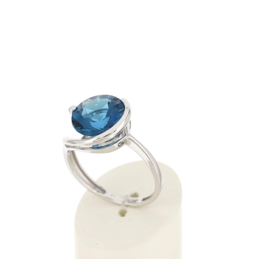 Bague or blanc 750, 1 topaze London Blue traitée de 5 carats. - vue 3