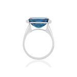 Bague or blanc 750, 1 topaze London Blue traitée de 7,42 carats. - vue 2