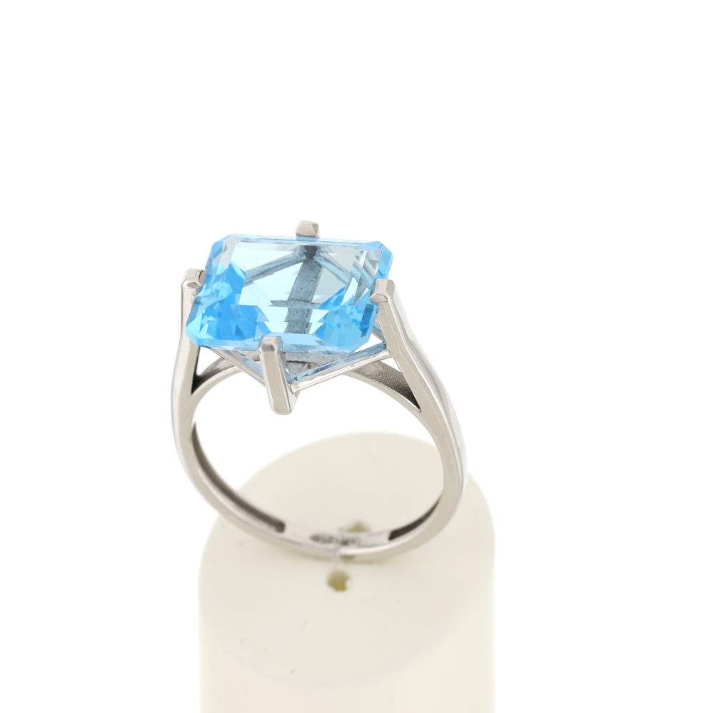 Bague or blanc 750, 1 topaze bleue traitée de 7,33 carats. - vue 2