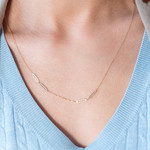 Sautoir or jaune 375. Longueur 62 cm. - vue porté 1