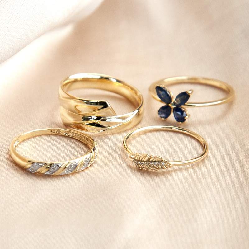 Bague or jaune 375, saphirs, motif papillon. - vue D5