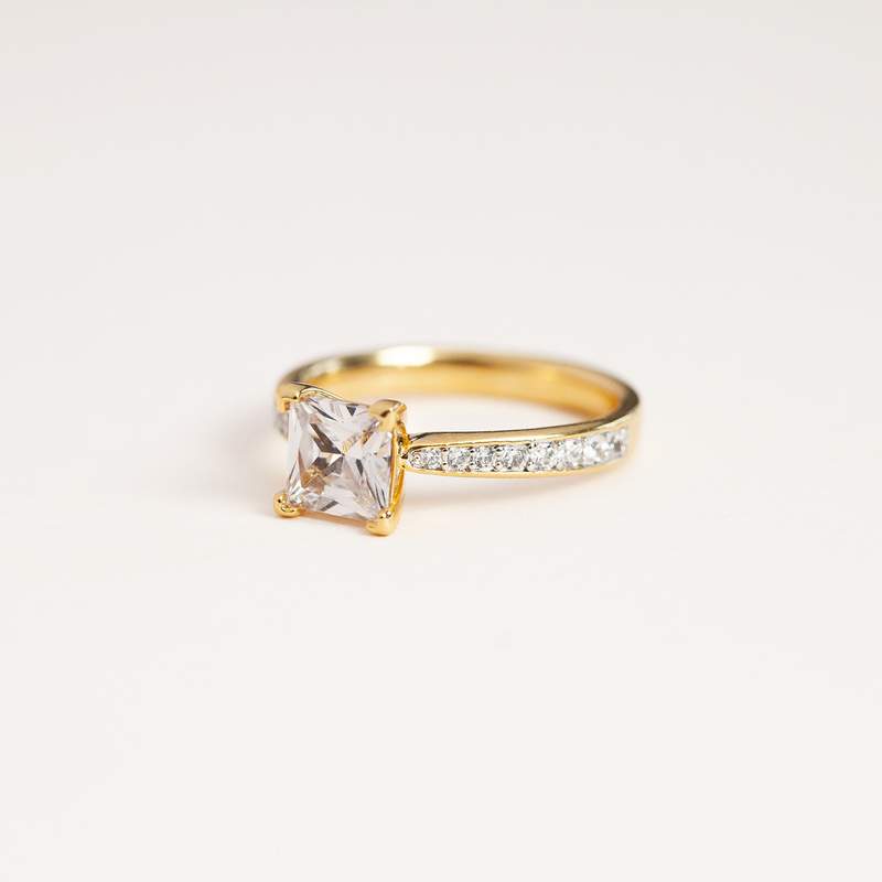 Bague plaque or 2 tons zirconias - vue D4