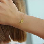 Bracelet or jaune 375 18 cm motif coeur - vue porté 1