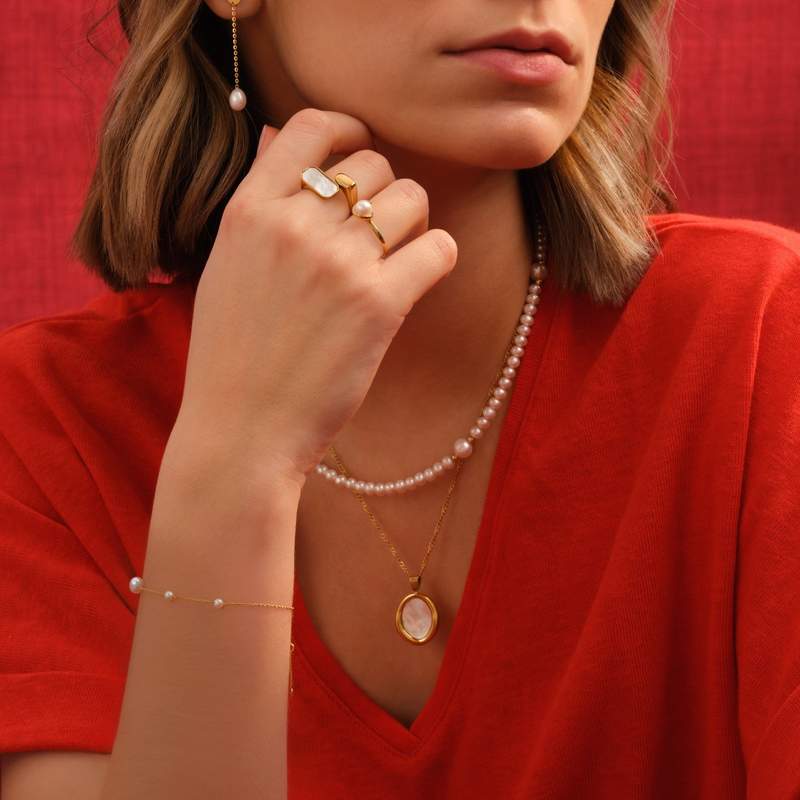Bague or jaune 375 perle de culture de chine - vue porté 1