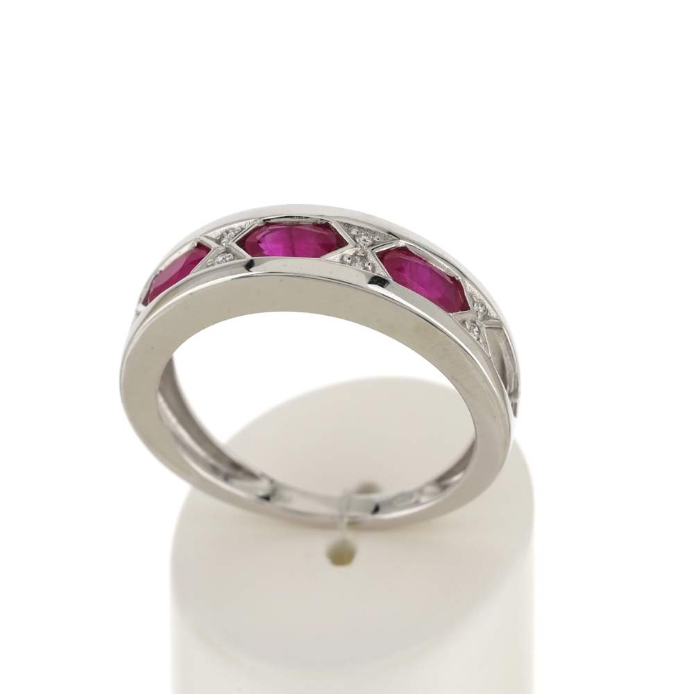 Bague or blanc 750 rubis diamants - vue 2