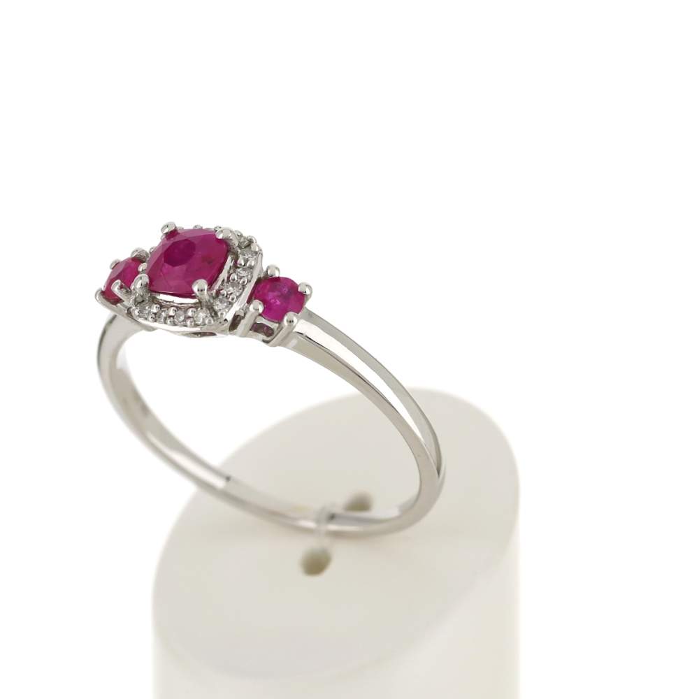 Bague or blanc 750 rubis diamants - vue 3