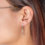 Boucles d'oreilles argent 925 motif maillon - vue porté 1