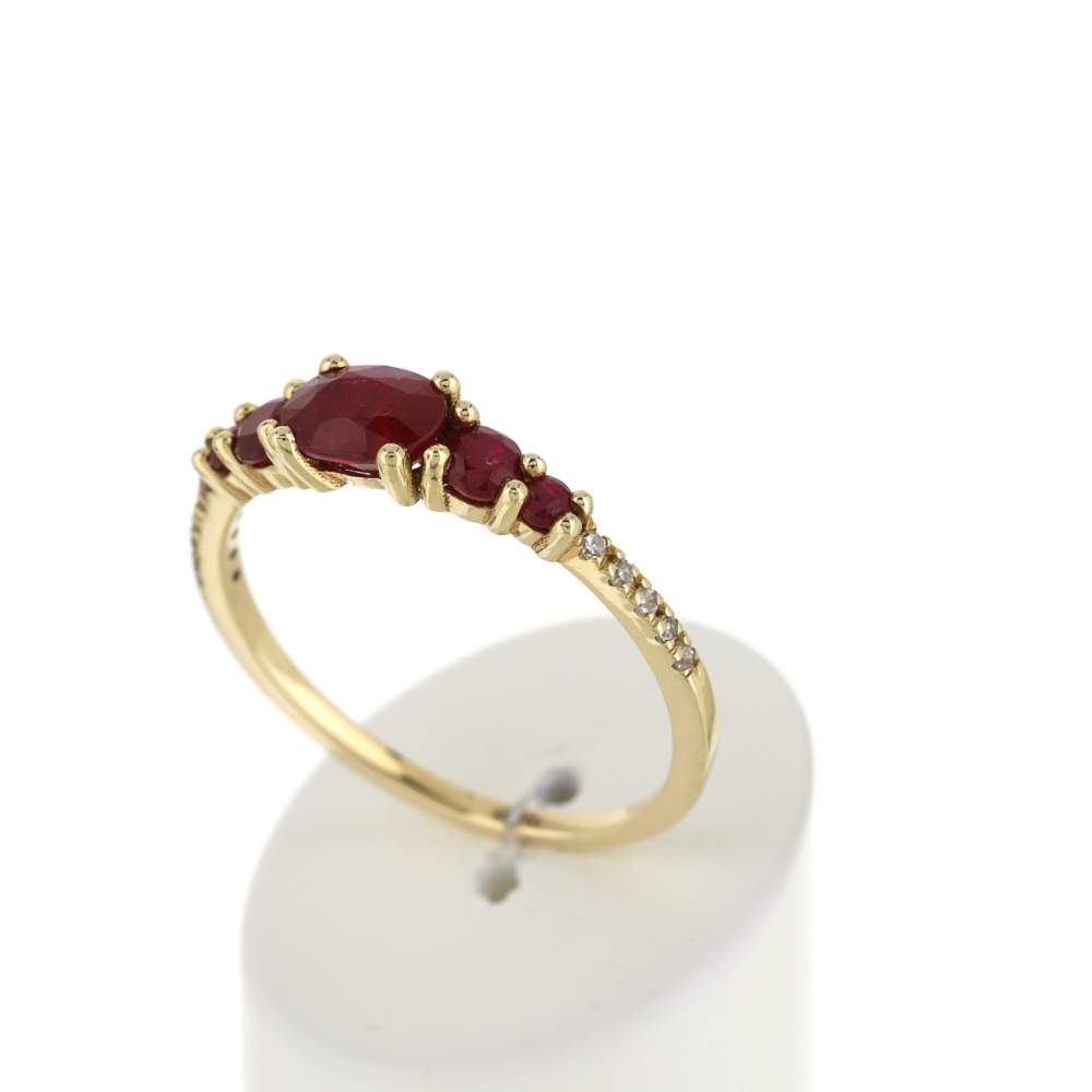 Bague or jaune 375 rubis diamants - vue 3