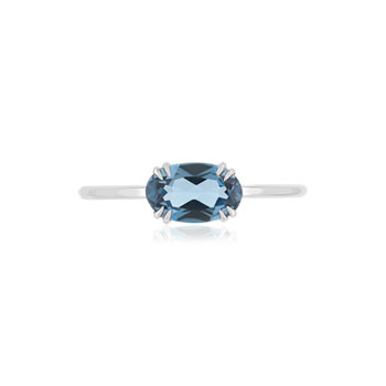 375 white gold ring with an oval-cut, heat-treated London Blue topaz